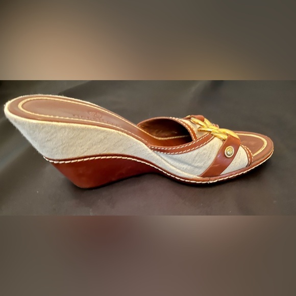 7.5 B COLE HAAN Kina Wedge Gold Chain Ivory Canvas Brown Leather Heel Sandals - Picture 5 of 6